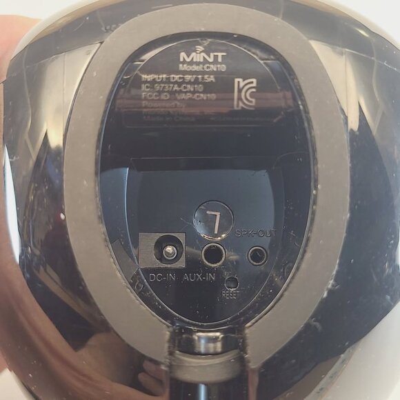 Mint Raindrop Bluetooth speakers - Picture 5 of 6